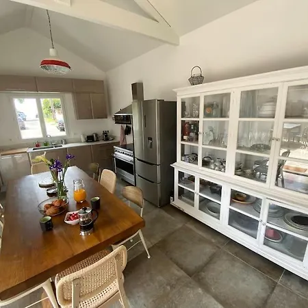 Belle Maison Spacieuse A Deux Pas De La Plage. *