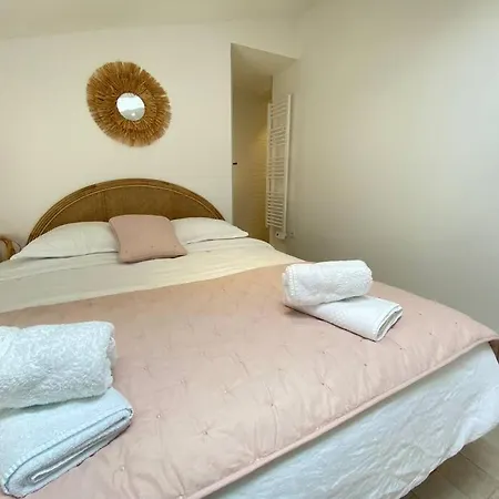 Belle Maison Spacieuse A Deux Pas De La Plage. *